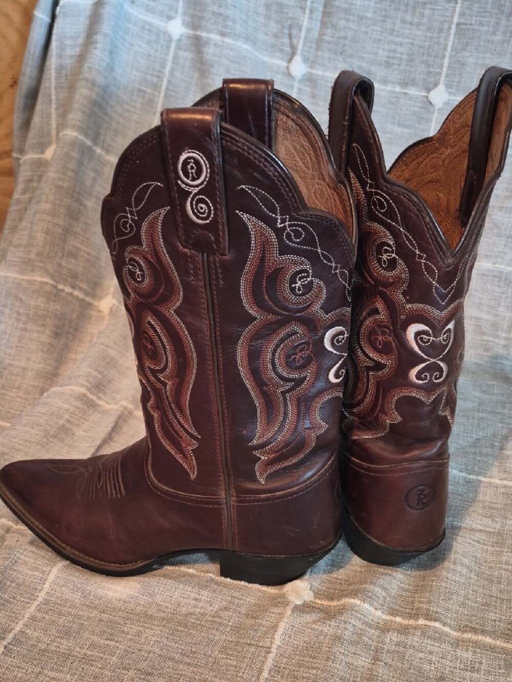 Tony Lama Women's Vintage Brown Western Embroidered Leather Cowboy Boots - Picture 4 of 5